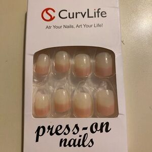 Press-On Nails - Elegant French Manicure